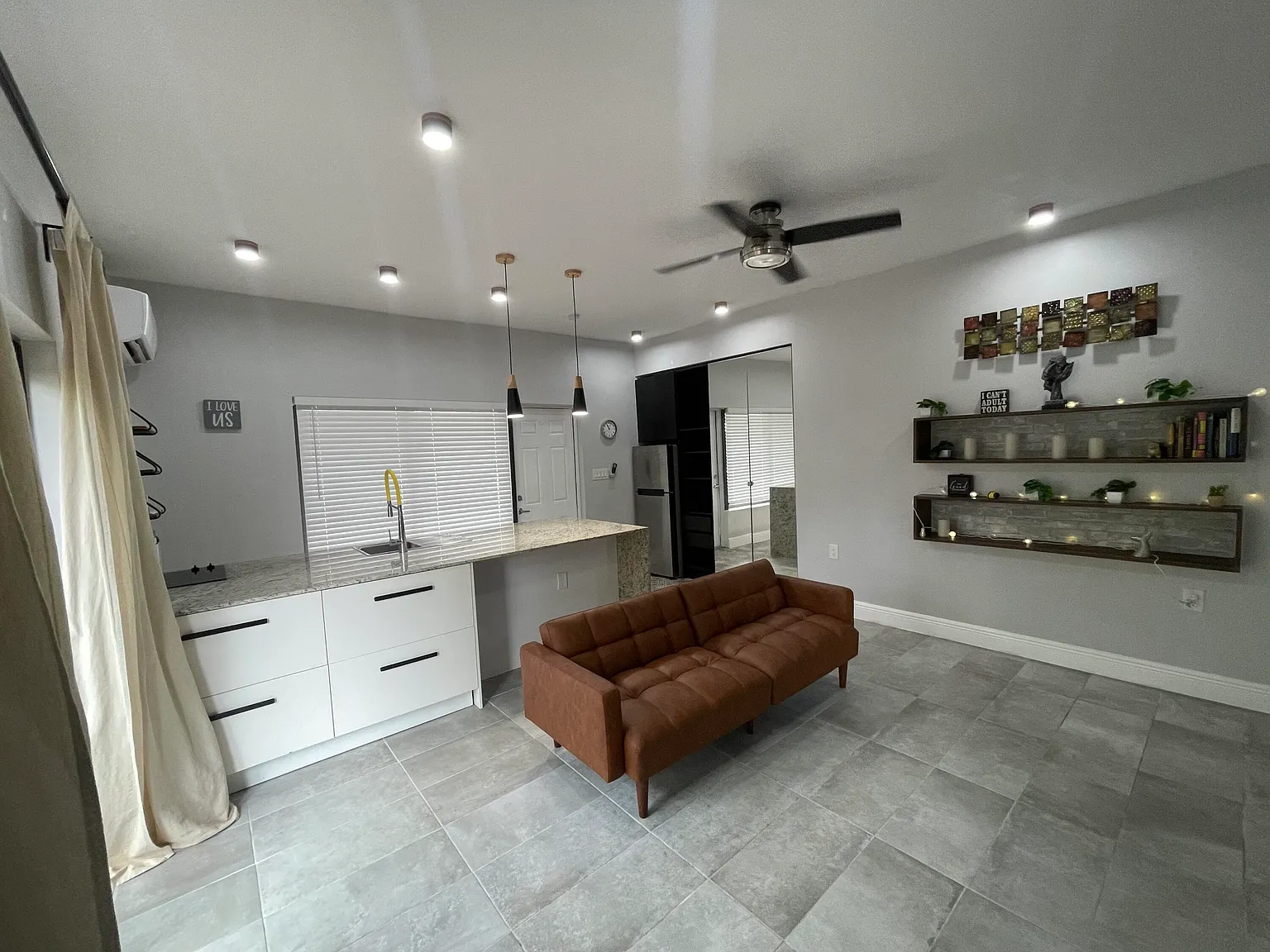 824 NE 4th St — Photo 3