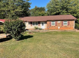 1610 Ballymena Dr, Reidsville, NC 27320