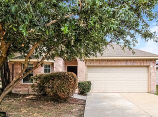 10048 Iron Ridge Dr, Fort Worth, TX 76140