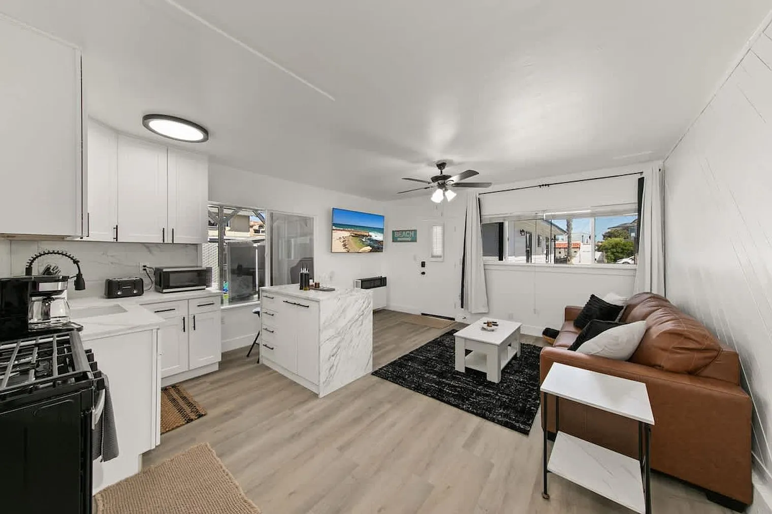 1 bed, 1.0 bath, 753 sqft, $6,279 — Photo 3