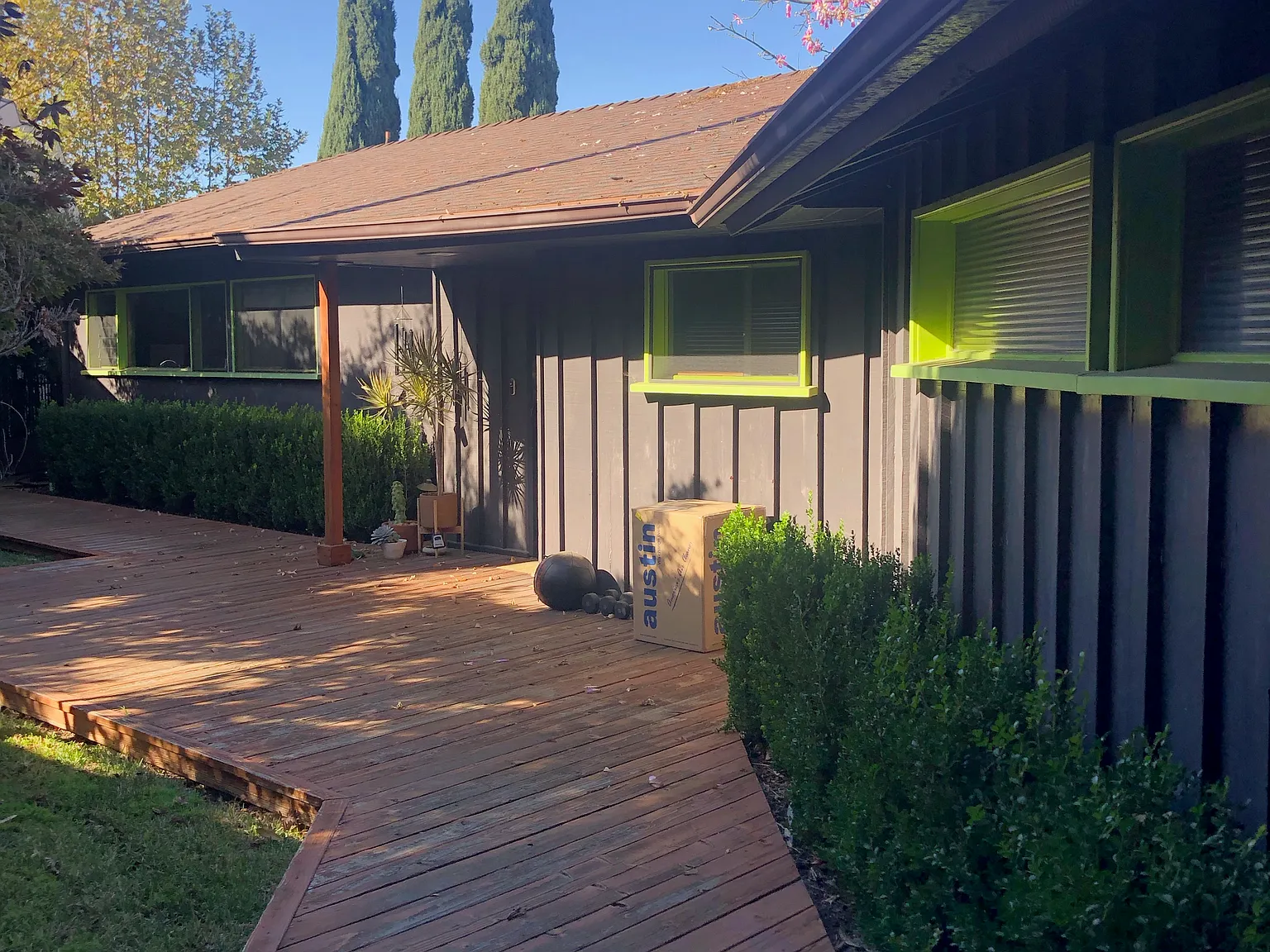 3 bed, 1337 sqft, $7,150 — Photo 2