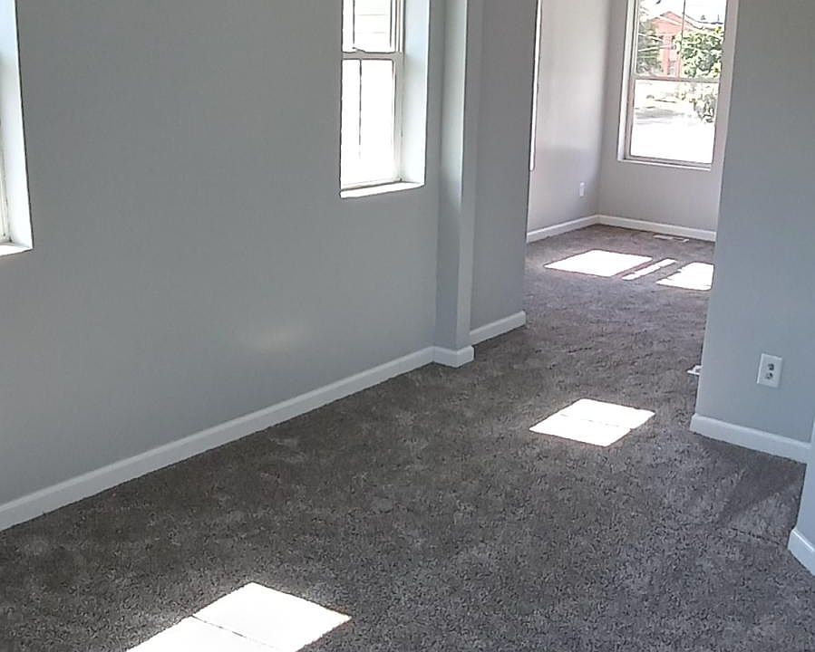 1st image of 913 N Rockton Ave