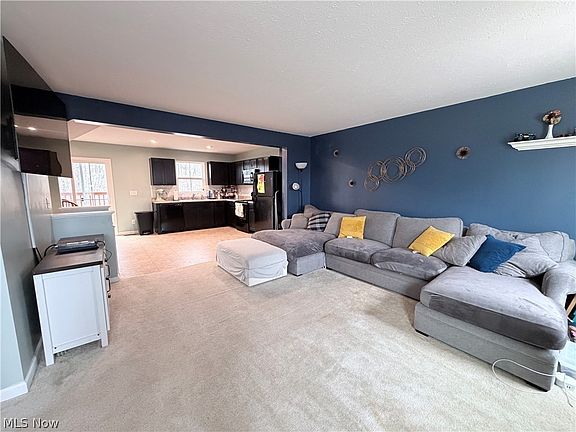 5th image of 177 Raintree Ln