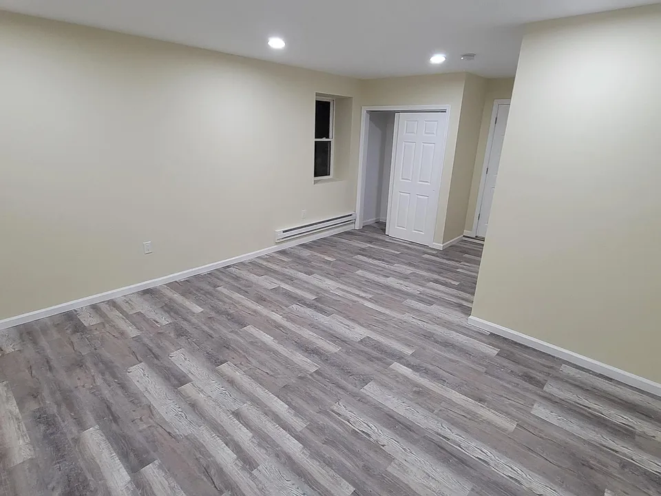 1080 E Grand St #3