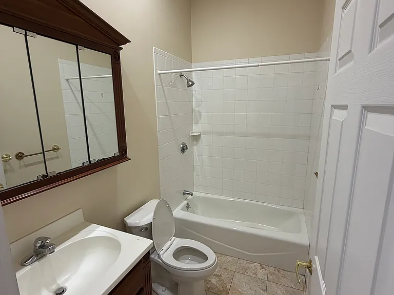108 Richmond St #1 — Photo 37