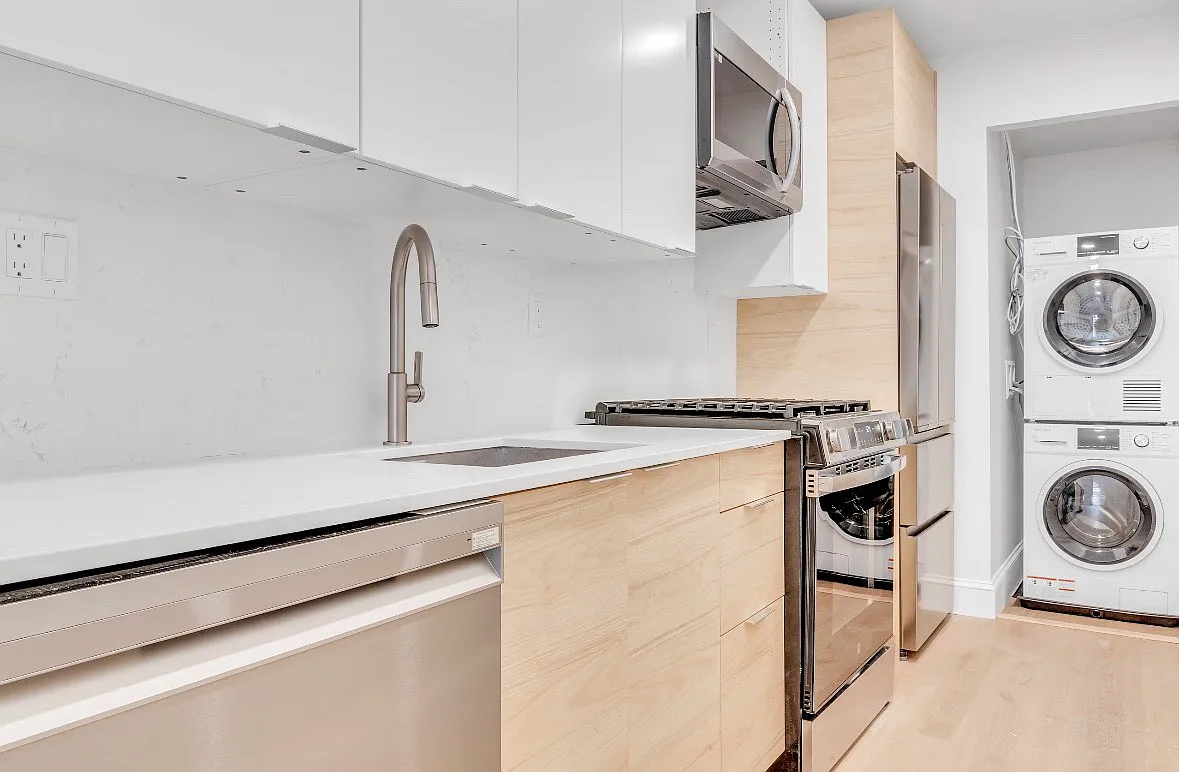 2 bed, $3,600 — Photo 1