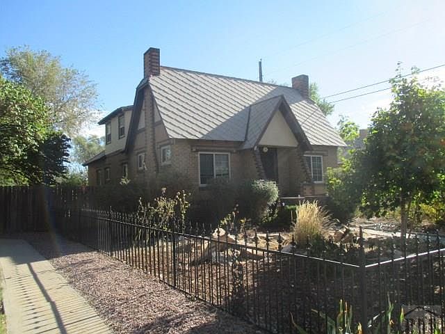 1st image of 511 W Orman Ave