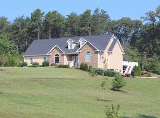 881 Tanners Grove Rd, Forest City, NC 28043