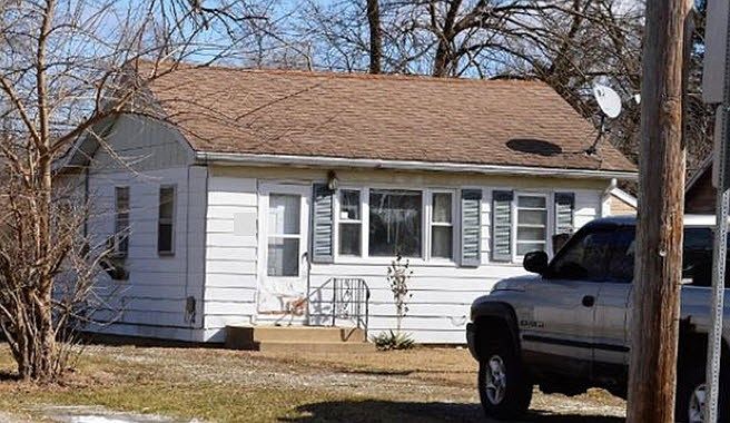 2nd image of 3428 N Gale Ave