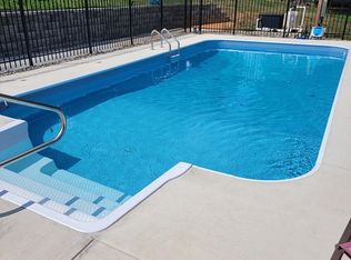 83 Dove Hill Dr, Ranson, WV 25438