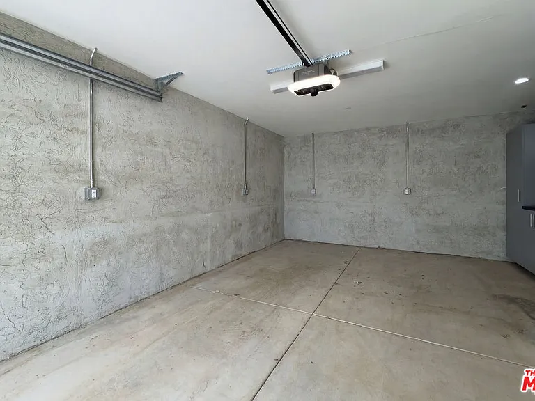 443 W Avenue 37 — Photo 26