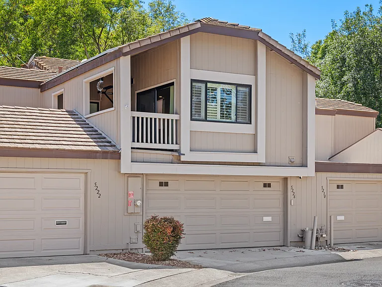 5226 Edge Park Way — Photo 1