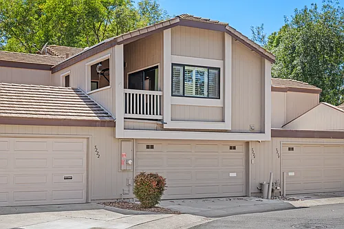 5226 Edge Park Way Photo 1