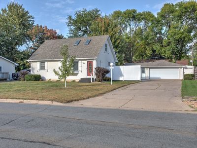 2079 Garnet Ln, Eagan, MN, 55122