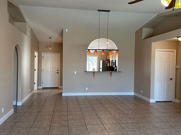 3rd image of 2996 Applewood Dr