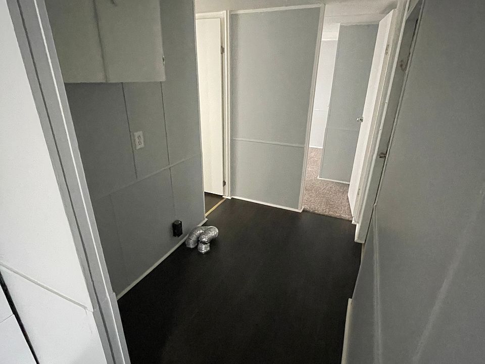 1st image of 419 Creekside Dr
