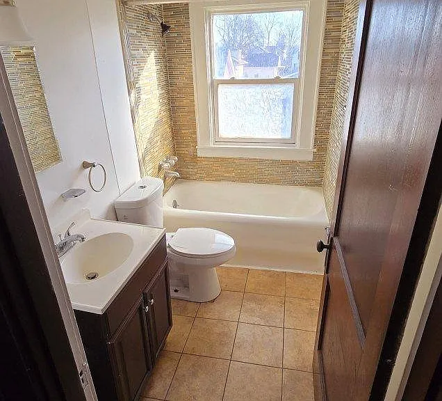 3306 Emerson Ave — Photo 9