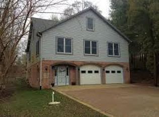 W345N5295 Tearney Rd, Okauchee, WI 53069