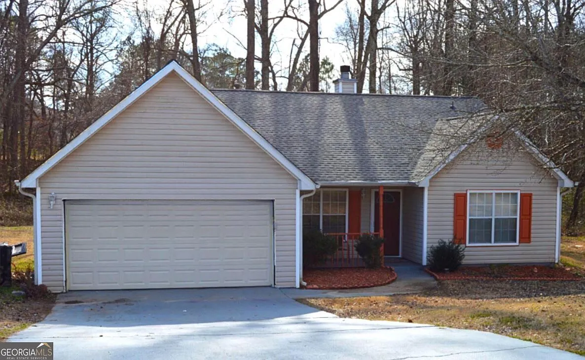 3 bed, 2.0 bath, 1450 sqft, $2,000 — Photo 1