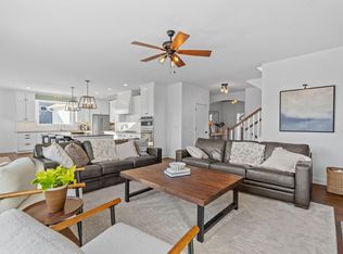 2479 Woods Dr, Victoria, MN 55386