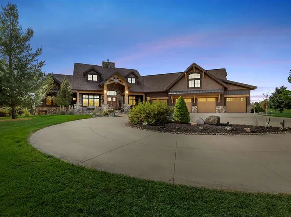 1720 Stillwater Pass, Cedar Rapids, IA 52403