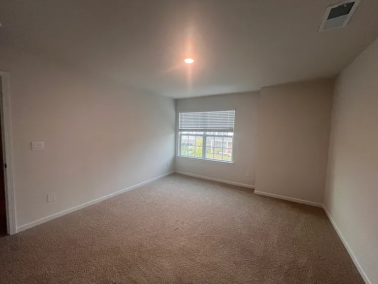 8185 Kennesaw Dr — Photo 22