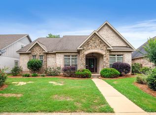 303 Prestwick Dr, Dothan, AL 36305