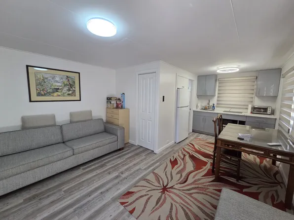 2325 Bingham St #B, Honolulu, HI 96826