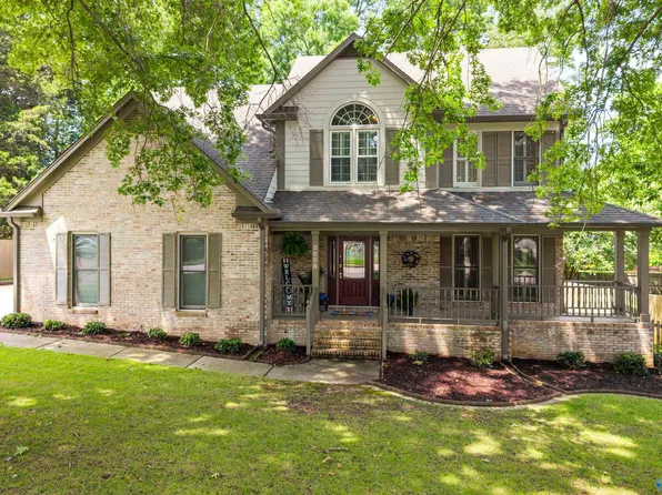 8698 Edgehill Dr SE, Huntsville, AL 35802
