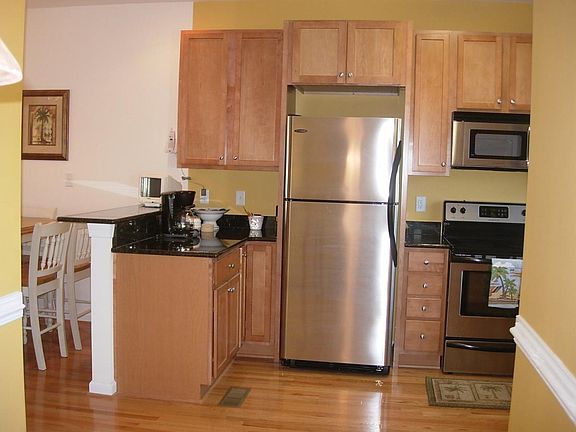 4th image of 440 Executive Beach Home #Home