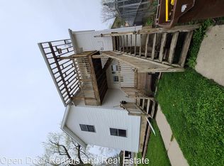 300 1/2 E King St, Garrett, IN 46738