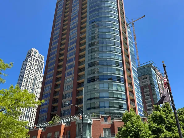 415 E North Water St APT 2701, Chicago, IL 60611
