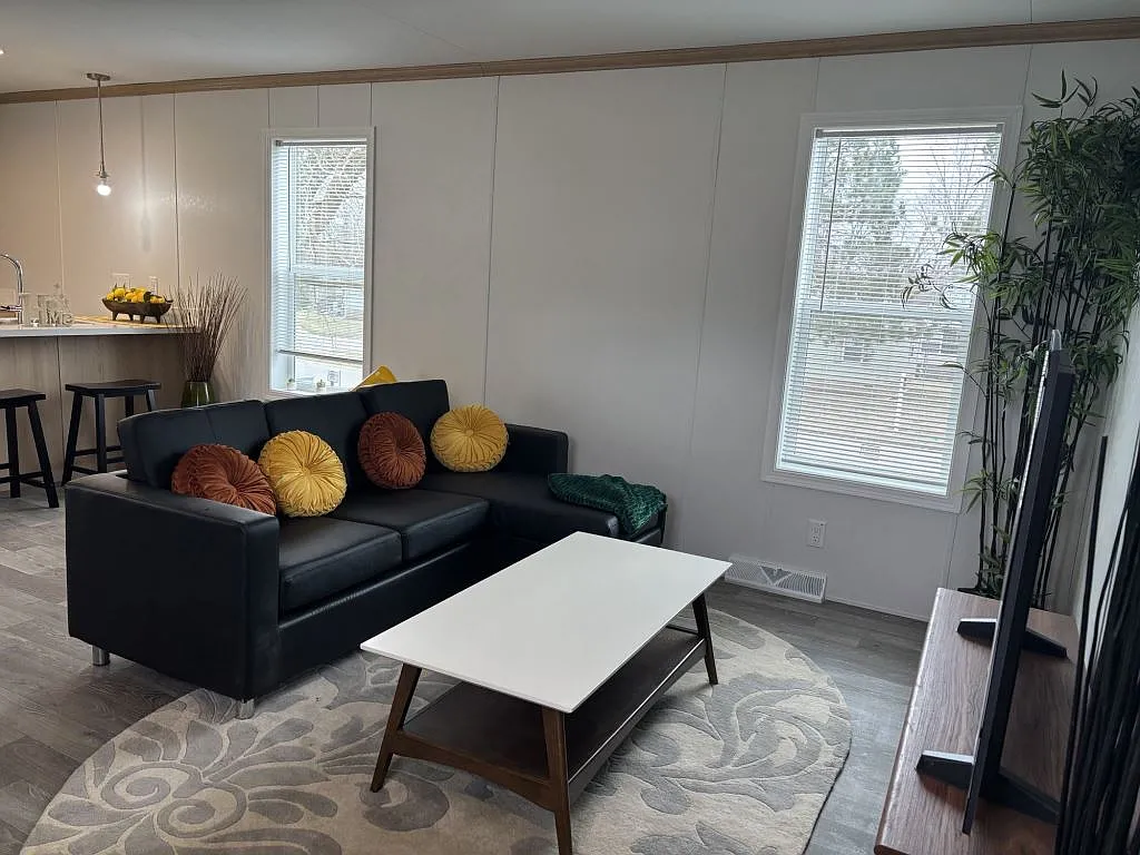 3 bed, 2.0 bath, 1216 sqft, $1,850 — Photo 4