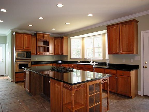 4th image of 17 Arden Ln