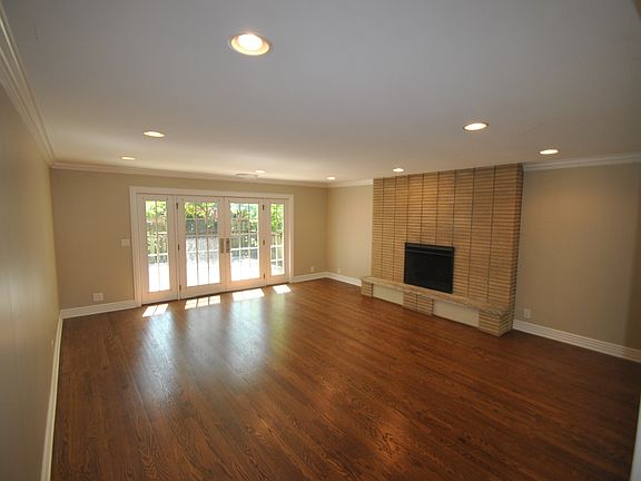 3rd image of 9415 Keeler Ave