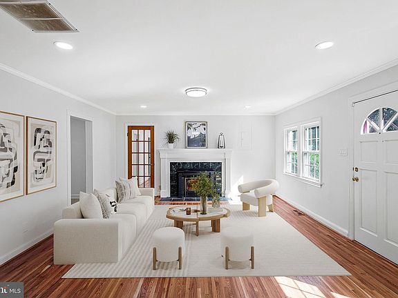 4th image of 2718 Pioneer Ln