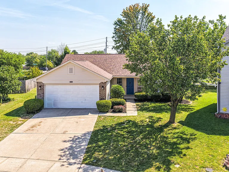 3933 Bergamot Ct — Photo 1