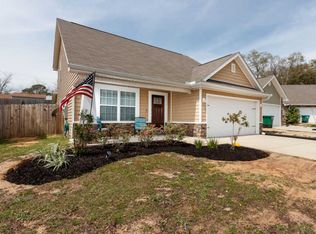 476 Eisenhower Dr, Crestview, FL 32539