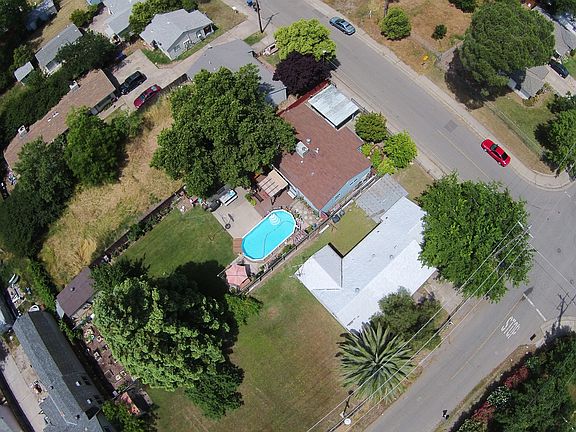 5th image of 2581 Albatross Way