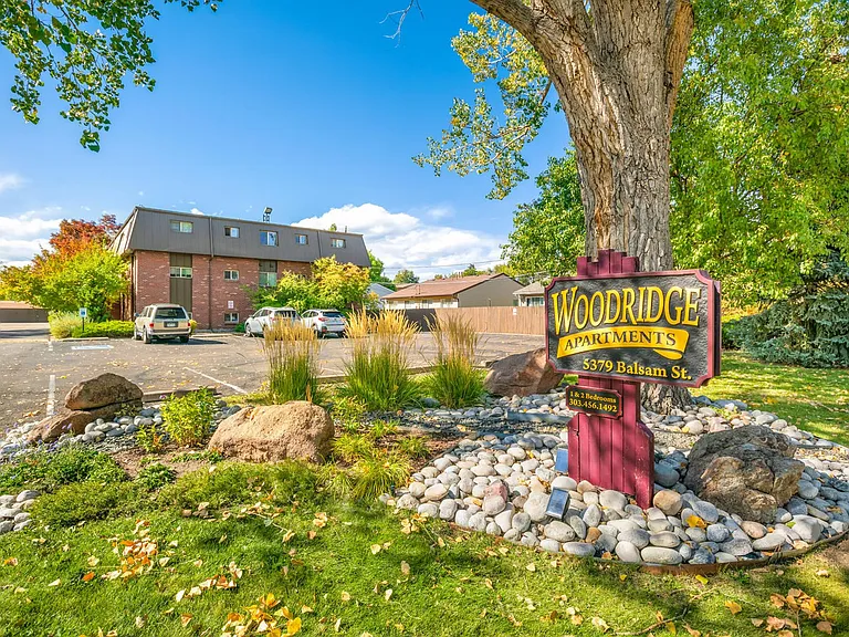 Woodridge Apartments — Photo 16