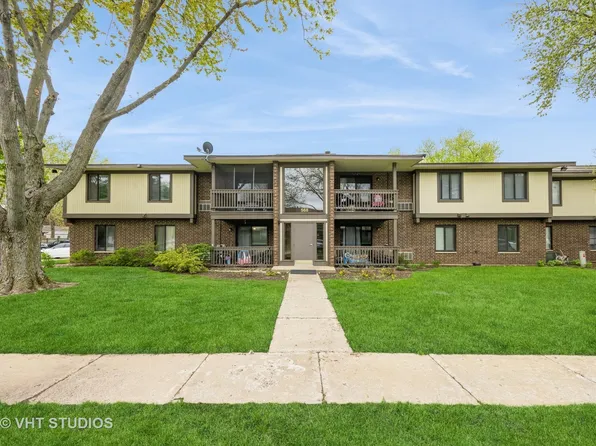 568 Somerset Ln APT 7, Crystal Lake, IL 60014