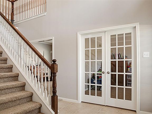 Beautiful trim and molding details