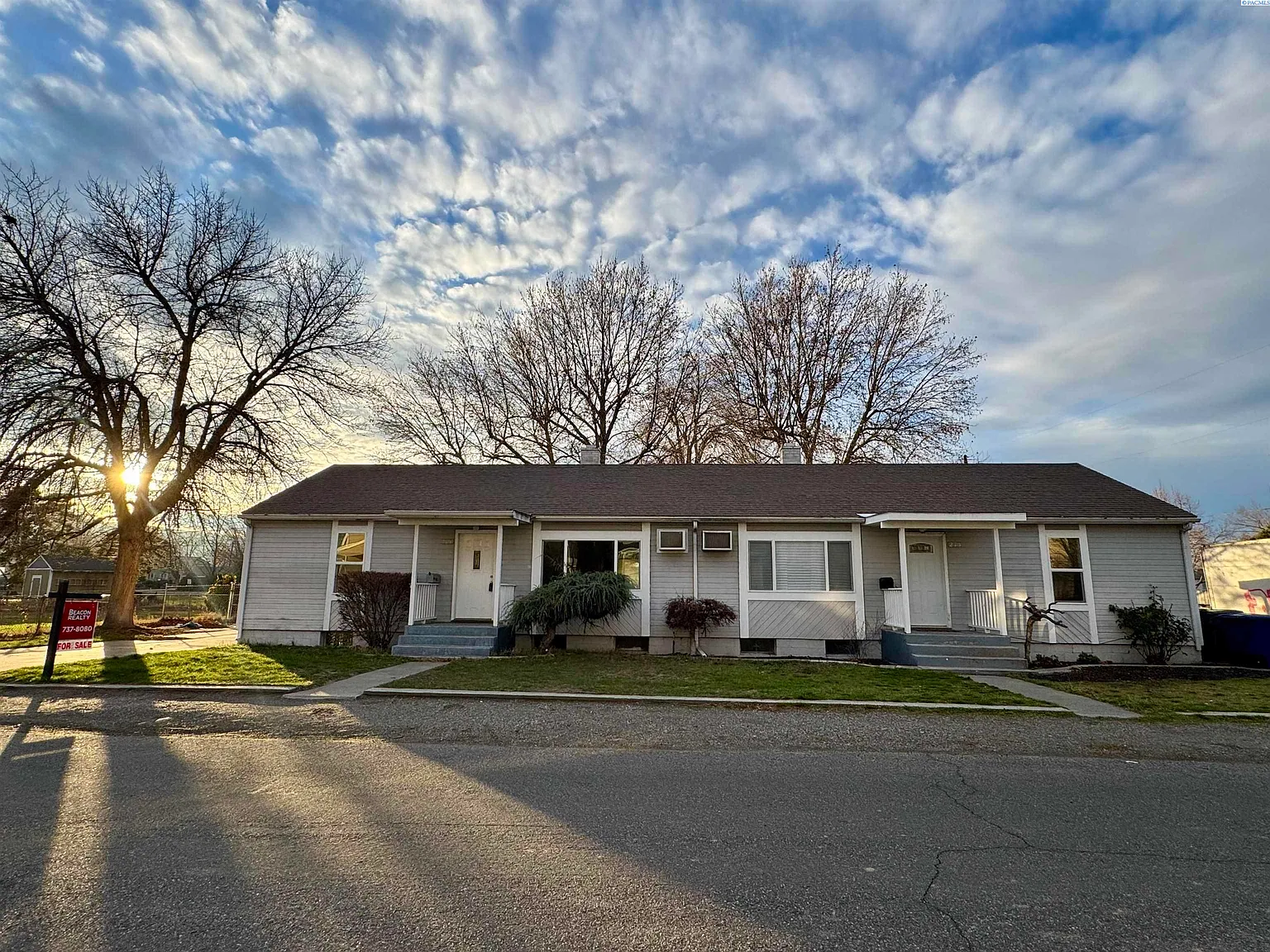213 Casey Ave photo 1