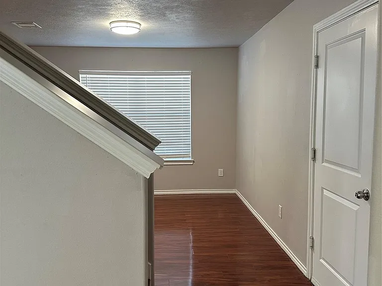 11010 View Pointe Ln — Photo 6