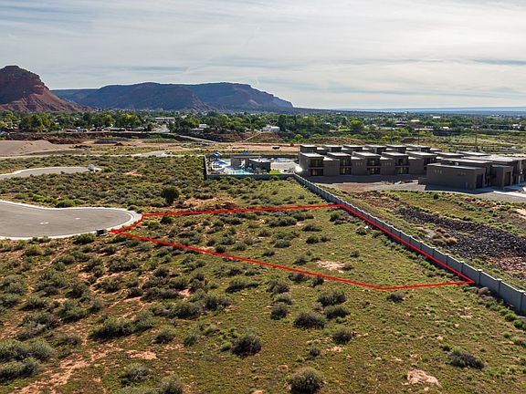 3rd image of Tocho Cir