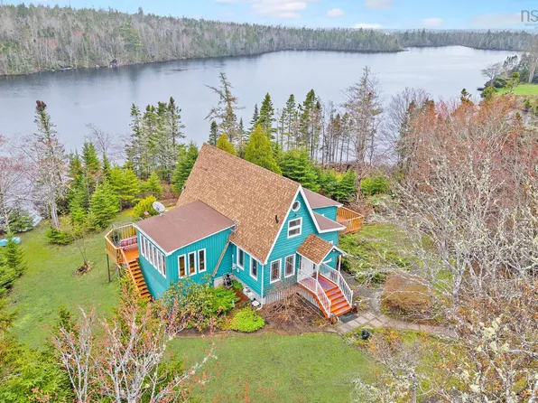 11028 Highway 7, Lake Charlotte, NS B0J 1W0