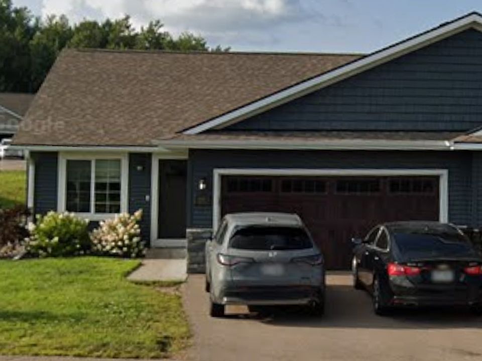 1st image of 866 Daisy Ln