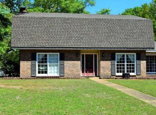 912 Derbyshire Dr, Dothan, AL 36303