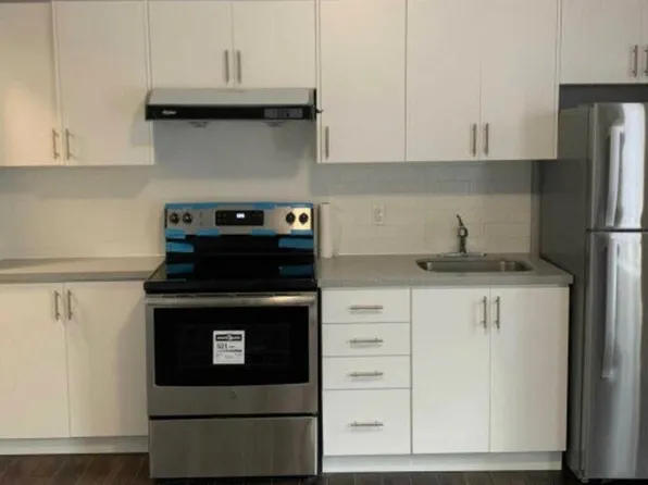 104 Albert St #1, Oshawa, ON L1H 4R2