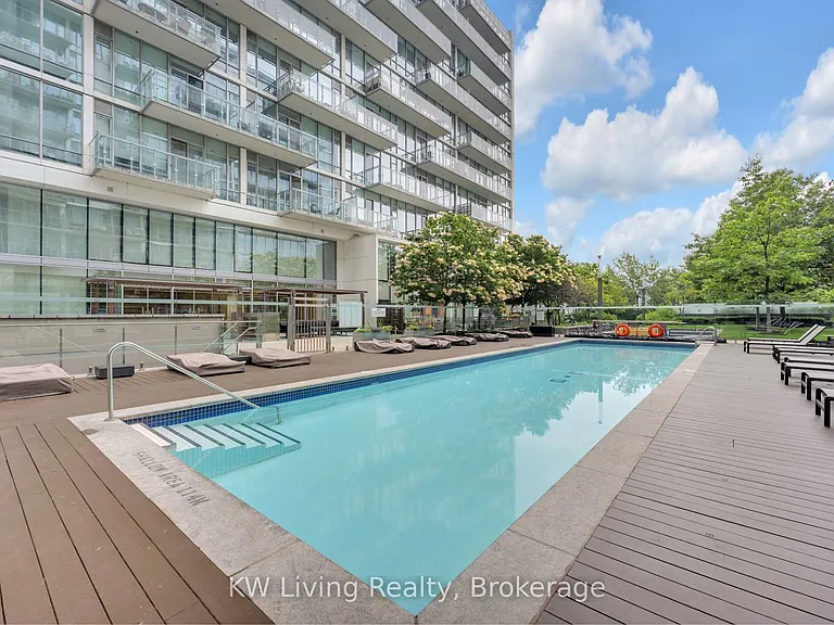 29 Queens Quay E #828 — Photo 25
